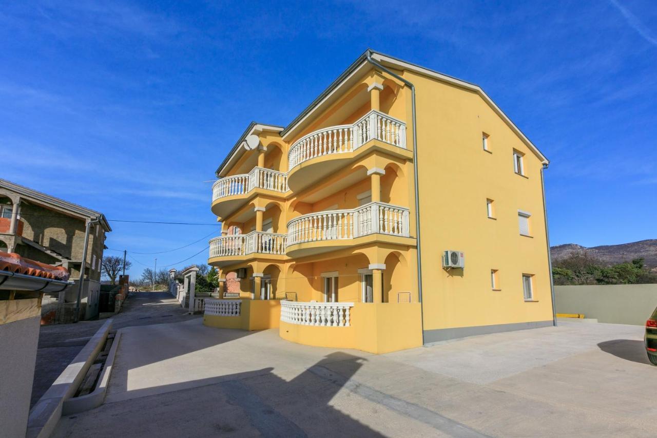 Apartments Kulas Novi Vinodolski Eksteriør billede