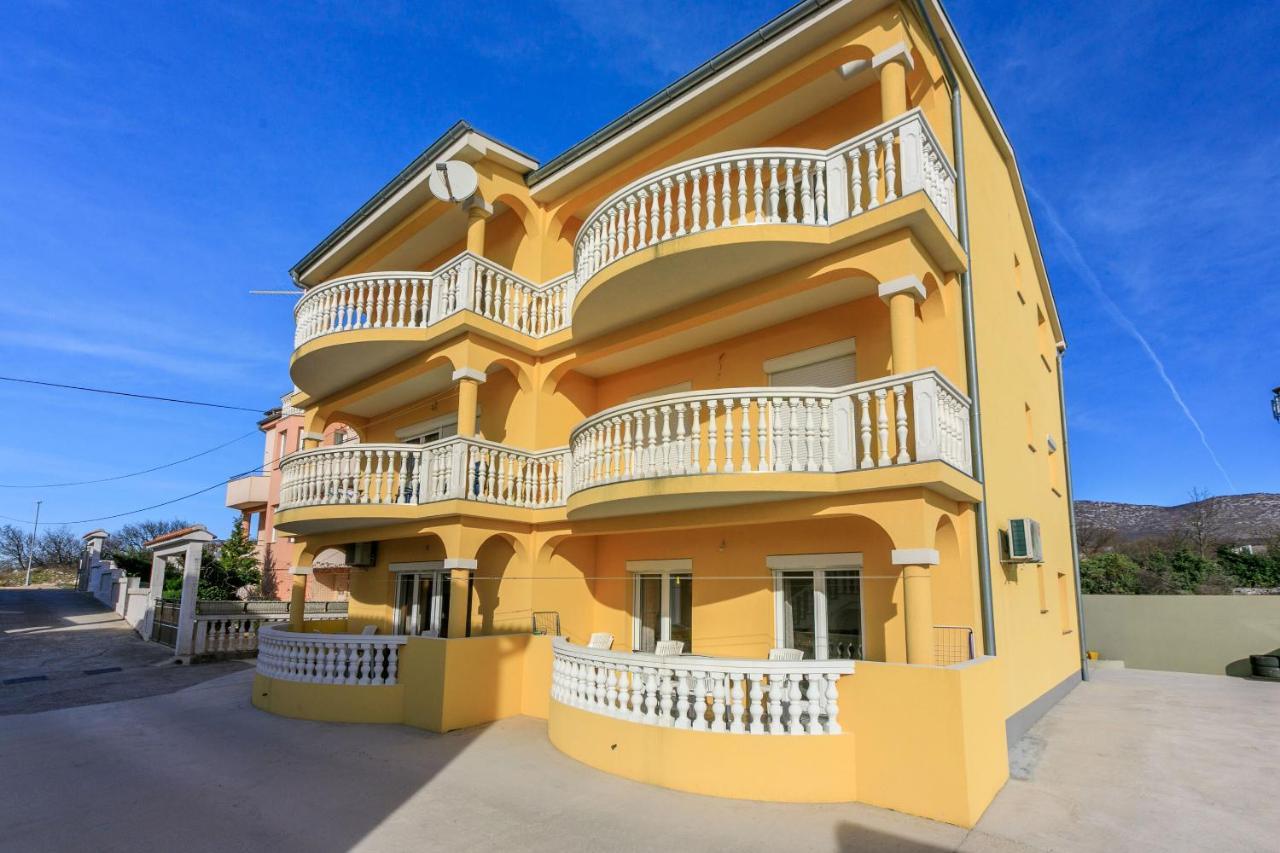 Apartments Kulas Novi Vinodolski Eksteriør billede