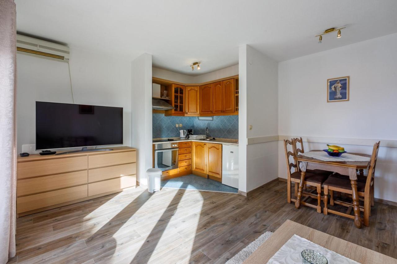 Apartments Kulas Novi Vinodolski Eksteriør billede
