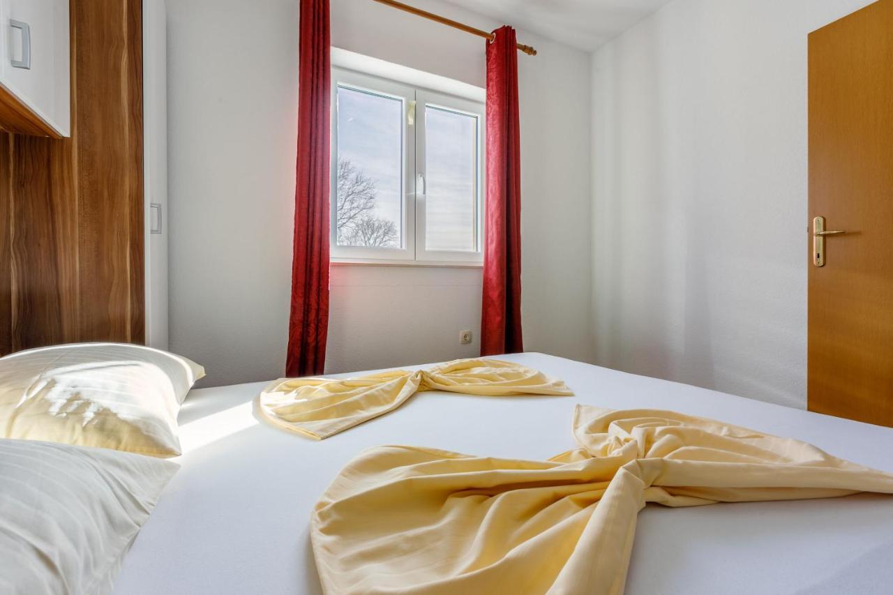 Apartments Kulas Novi Vinodolski Eksteriør billede