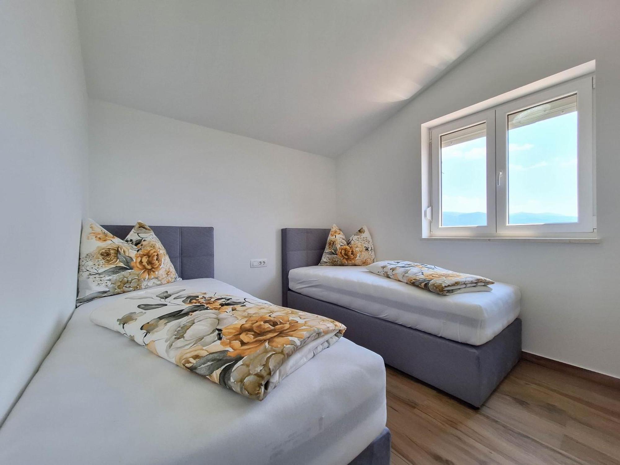 Apartments Kulas Novi Vinodolski Eksteriør billede